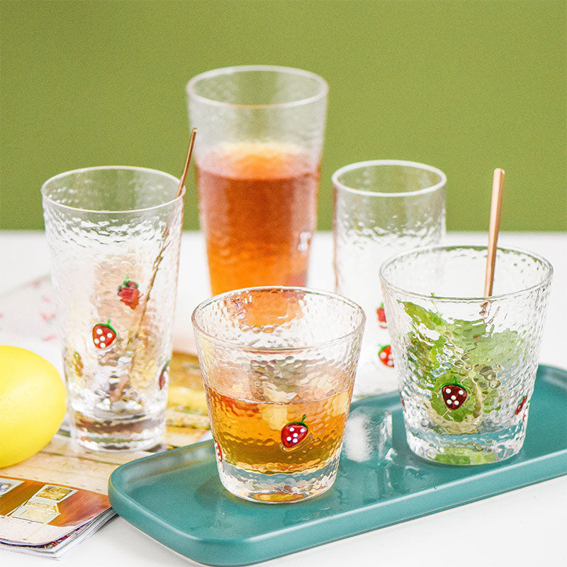 Iwalker Japanese Strawberry Hammered Pattern Glass Cute Transparent Tea Cup Heat-Resistant Water Cup Beverage Juice Milk Cup